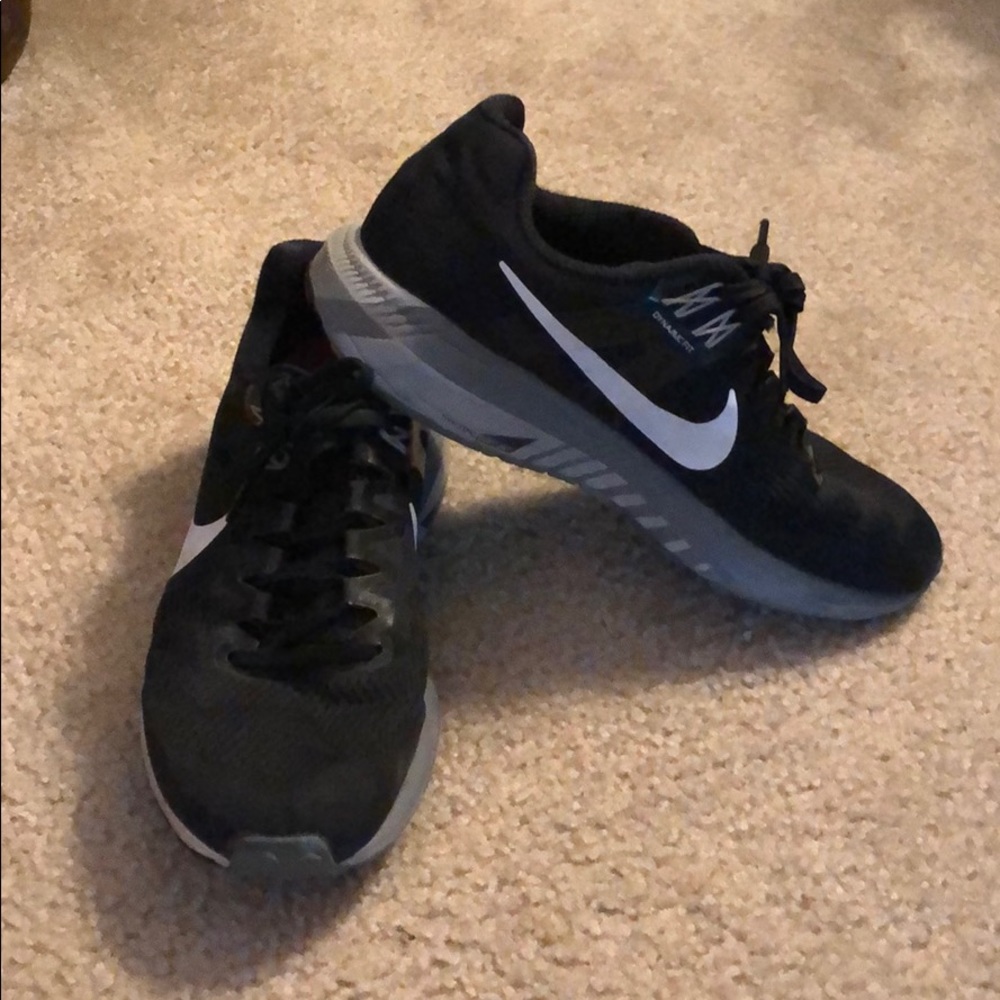 Nike Zoom Structure 21 shoes